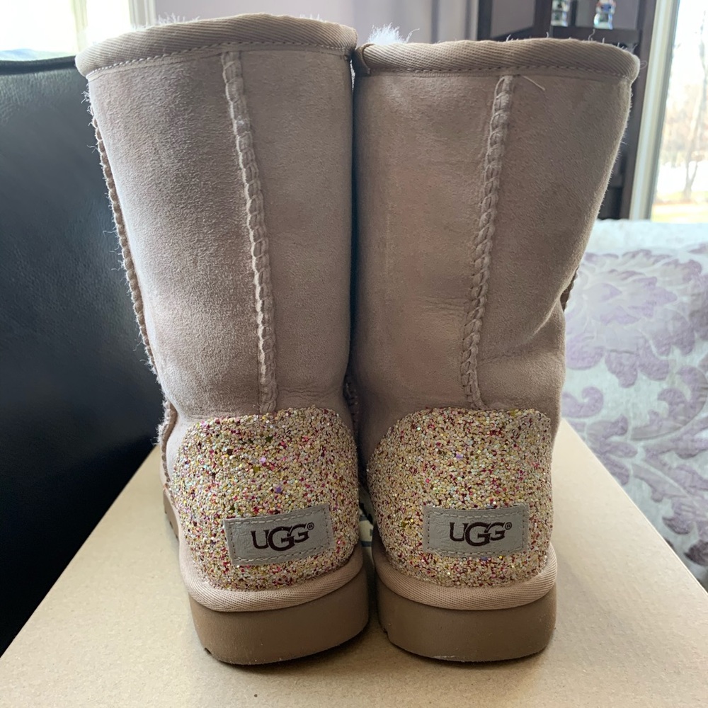 Classic short Boot with glitter heel